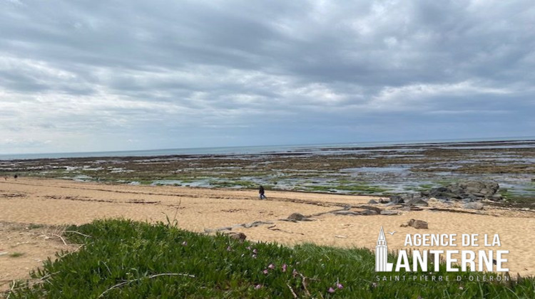 Ma-Cabane - Vente Terrain Saint-Pierre-d'Oléron, 261 m²