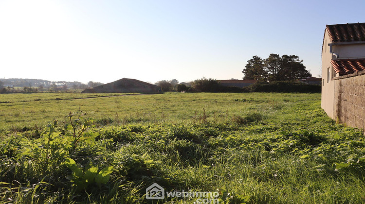 Ma-Cabane - Vente Terrain Saint-Vincent-sur-Jard, 2757 m²