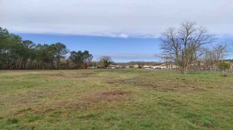 Ma-Cabane - Vente Terrain Saint-Yzan-de-Soudiac, 1700 m²