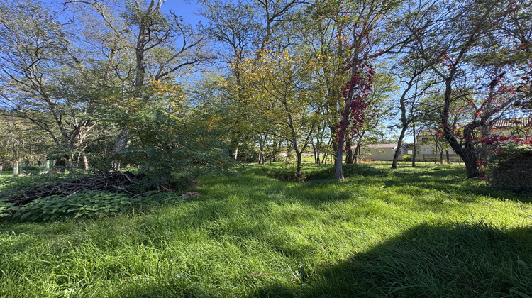Ma-Cabane - Vente Terrain Saint-Yzan-de-Soudiac, 854 m²
