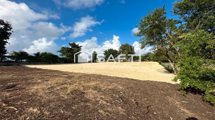 Ma-Cabane - Vente Terrain Sainte-Anne, 6389 m²