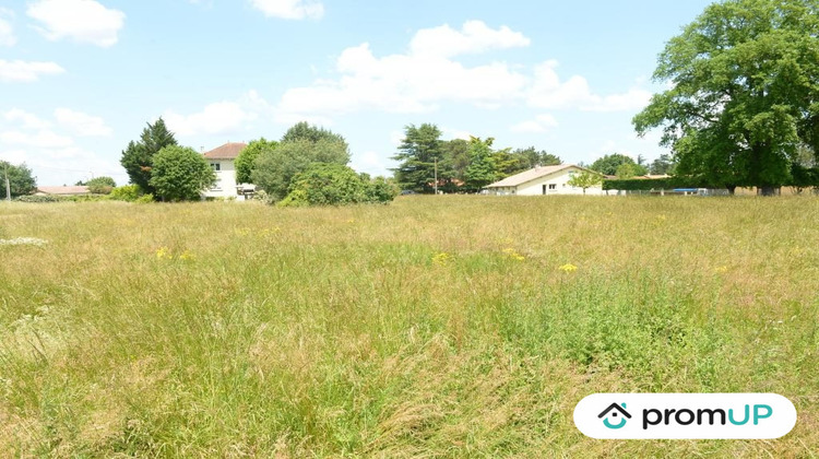 Ma-Cabane - Vente Terrain Sainte-Livrade-sur-Lot, 707 m²