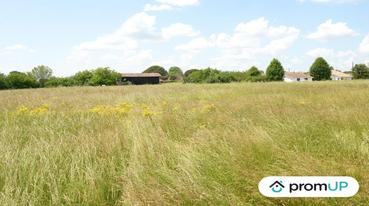 Ma-Cabane - Vente Terrain Sainte-Livrade-sur-Lot, 702 m²