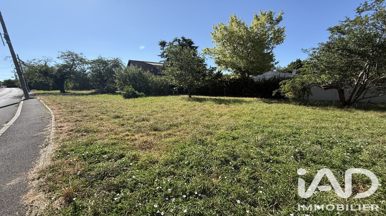 Ma-Cabane - Vente Terrain Saintry-sur-Seine, 897 m²