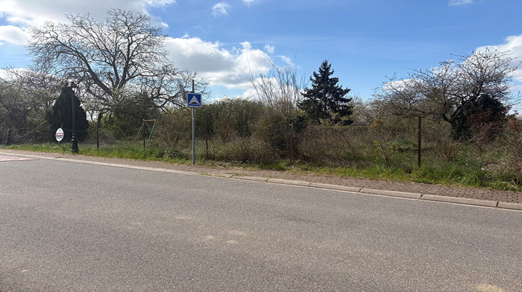 Ma-Cabane - Vente Terrain SERVIGNY-LES-SAINTE-BARBE, 872 m²