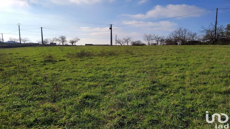 Ma-Cabane - Vente Terrain St Bonnet sur Gironde, 1248 m²