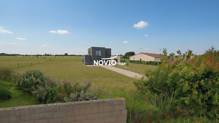 Ma-Cabane - Vente Terrain VENDEUVRE DU POITOU, 3031 m²