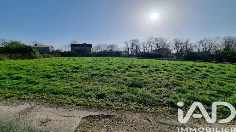 Ma-Cabane - Vente Terrain Villefagnan, 1020 m²