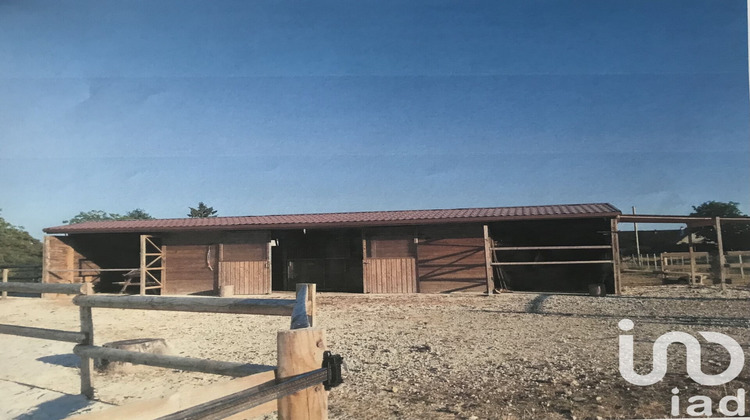 Ma-Cabane - Vente Terrain Villeneuve-sur-Yonne, 8880 m²