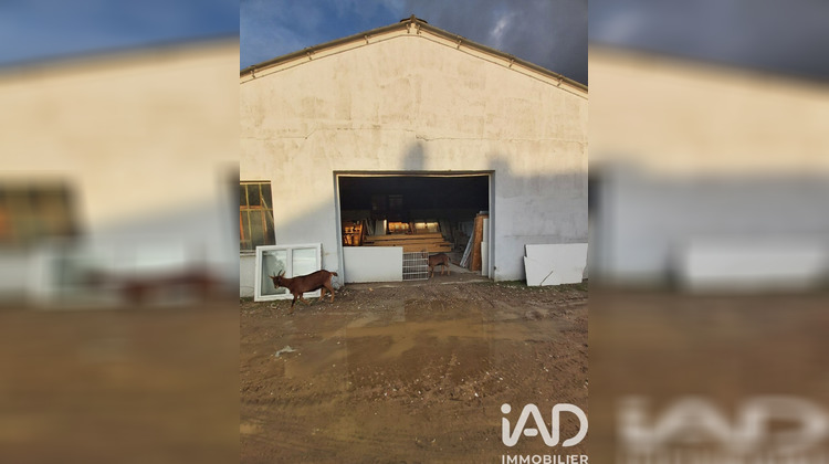 Ma-Cabane - Vente Terrain Villeneuve-sur-Yonne, 2500 m²