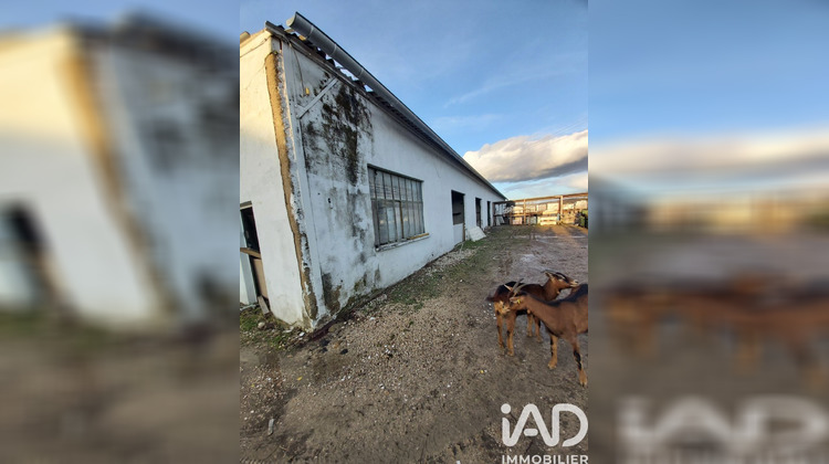 Ma-Cabane - Vente Terrain Villeneuve-sur-Yonne, 2500 m²