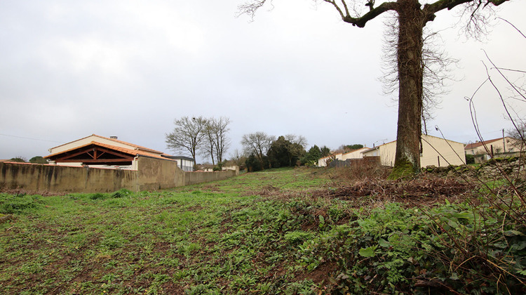 Ma-Cabane - Vente Terrain VOUILLE, 1610 m²