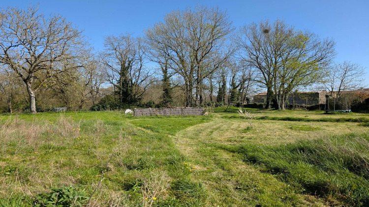 Ma-Cabane - Vente Terrain Vouille, 2600 m²