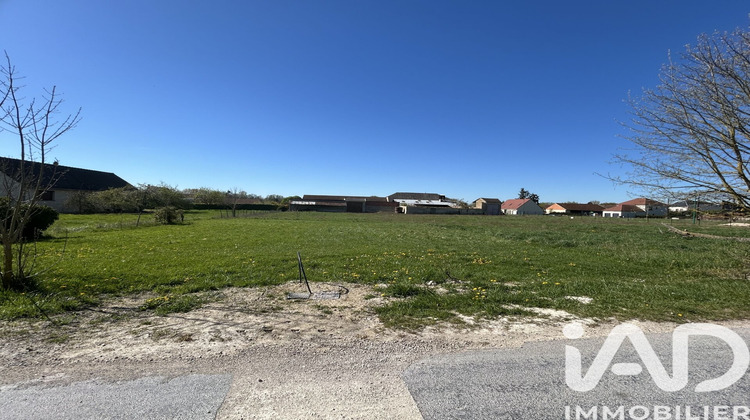 Ma-Cabane - Vente Terrain Vraux, 647 m²