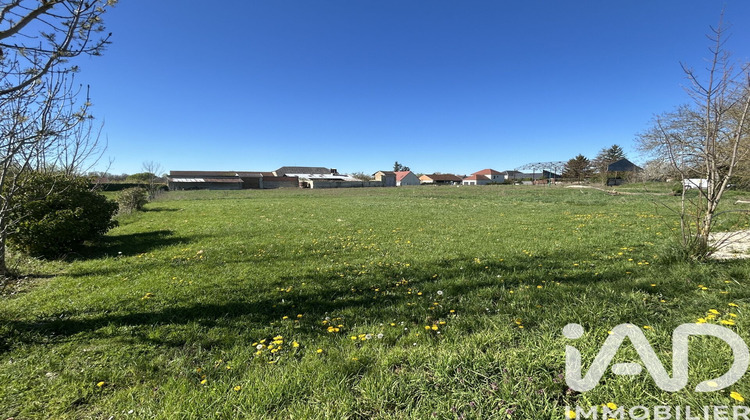 Ma-Cabane - Vente Terrain Vraux, 647 m²
