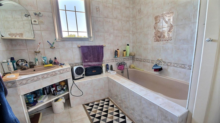 Ma-Cabane - Vente Viager SAINT SAUVANT, 115 m²