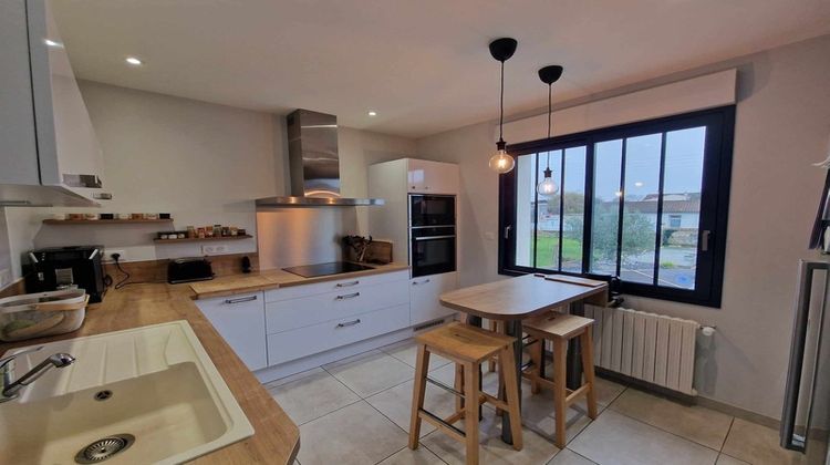 Ma-Cabane - Vente Viager SURGERES, 206 m²