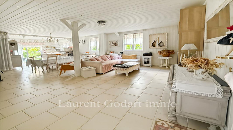 Ma-Cabane - Vente Viager VENDAYS MONTALIVET, 250 m²